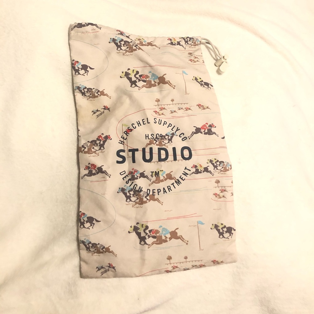 Herschel straw bag